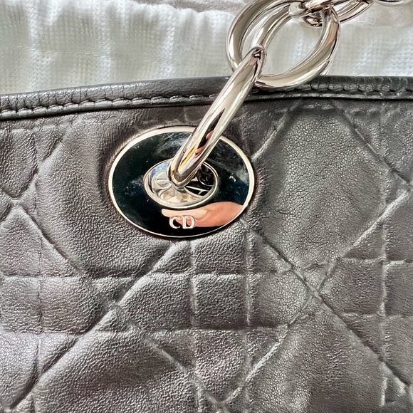 Dior Tote - Picture 7 of 15